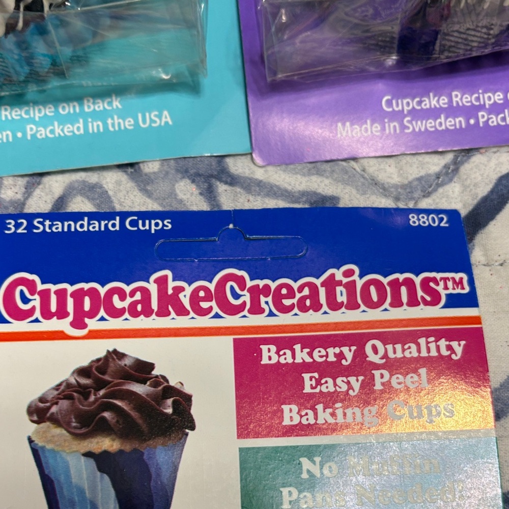 Assorted Cupcake Creations Liners - Multicolor - Picture 2 of 9